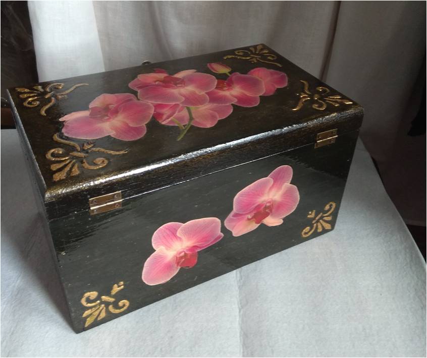 orchideás fiókos tároló